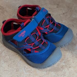 Oshkosh Closed Toes Sandals (Like new)